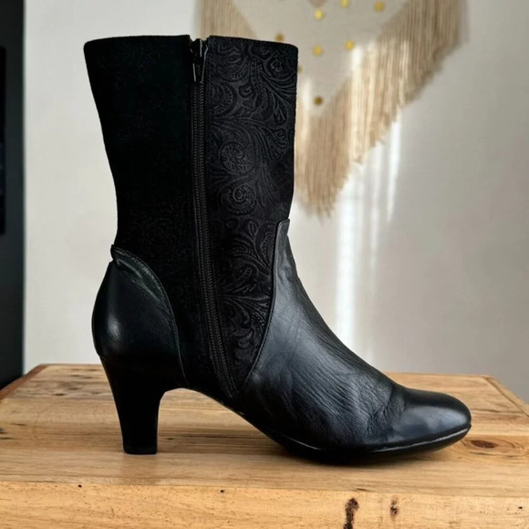 Abeo Honest Black Tooled Embossed Floral Leather Inner Zip Heeled Boot Size 8 N - Picture 8 of 15